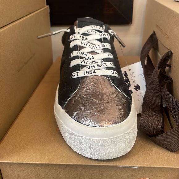 Vintage Havana Black Multi Sneaker Never Worn New w Tags - Picture 2 of 3